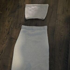 Cream Knit sweater Skirt and  Tube Top Set PRETTY 😻 GARBAGE 🗑️ Small Womens S